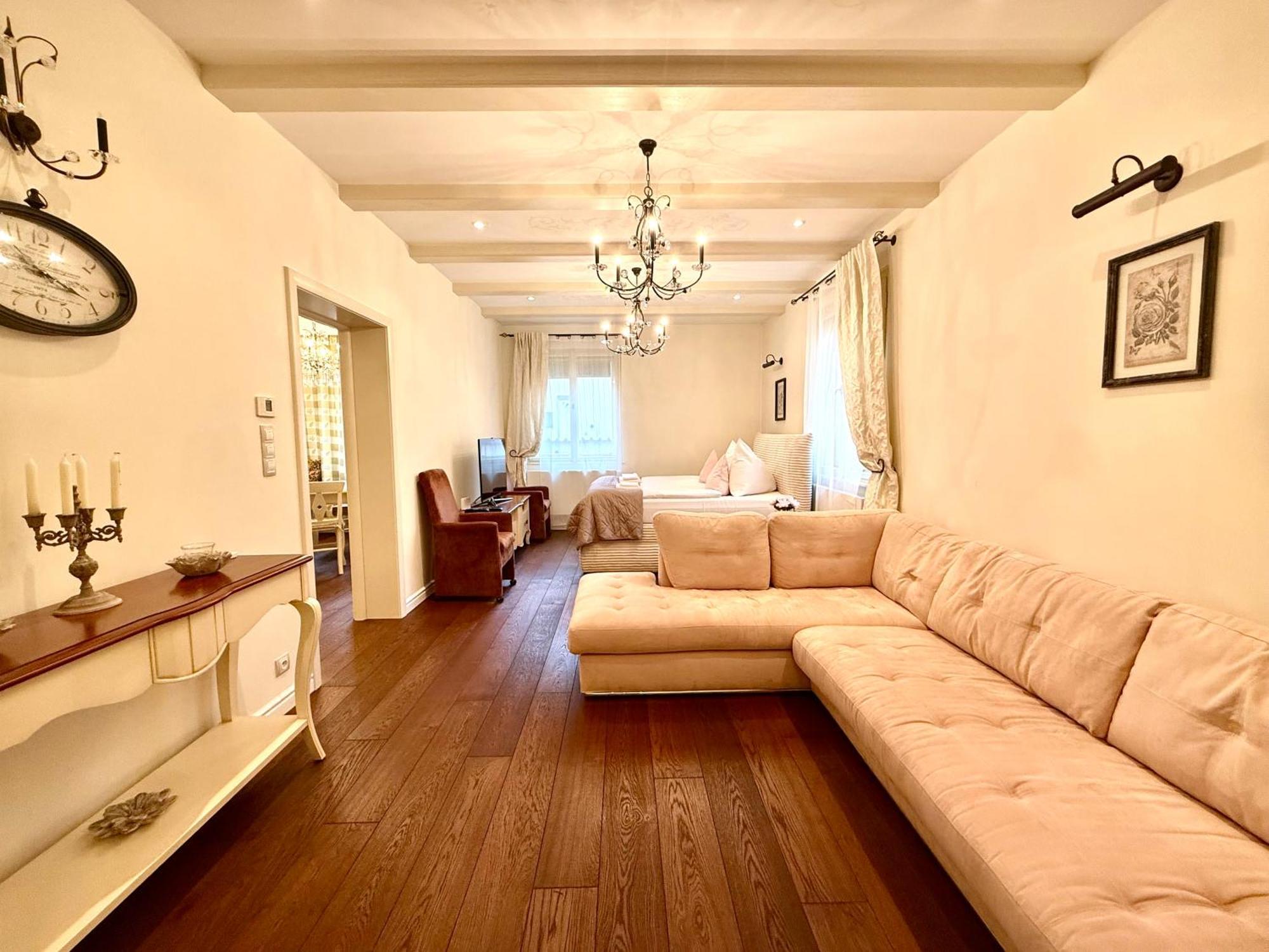 Unique Charles Bridge 2Bdr Apartment. 布拉格 外观 照片