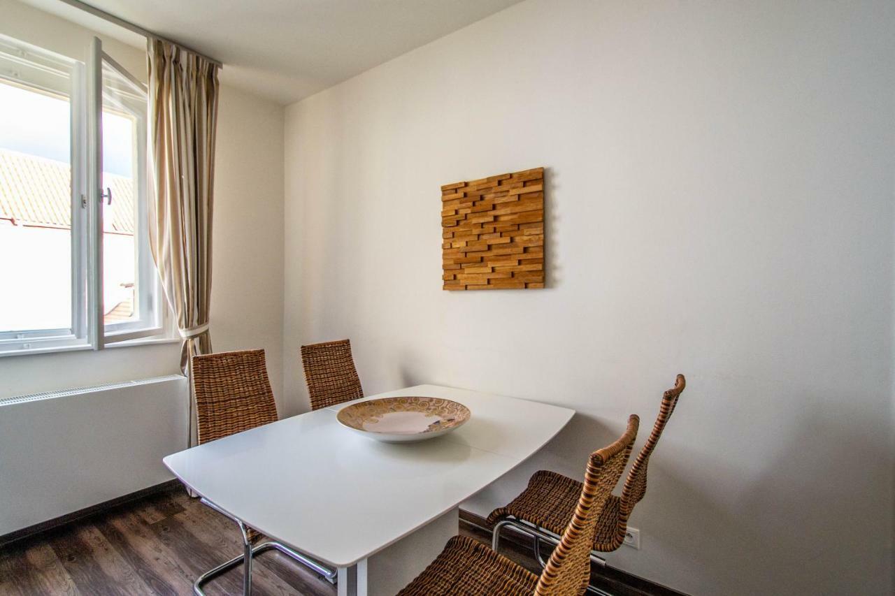 Unique Charles Bridge 2Bdr Apartment. 布拉格 外观 照片