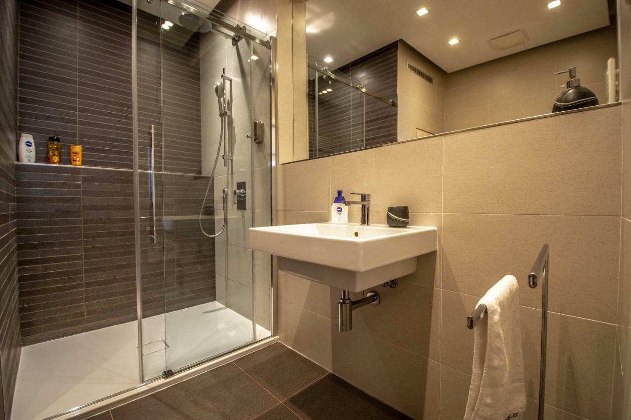 Unique Charles Bridge 2Bdr Apartment. 布拉格 外观 照片